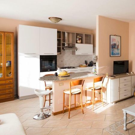 La Casa Di Cristina Apartment Арона Екстериор снимка