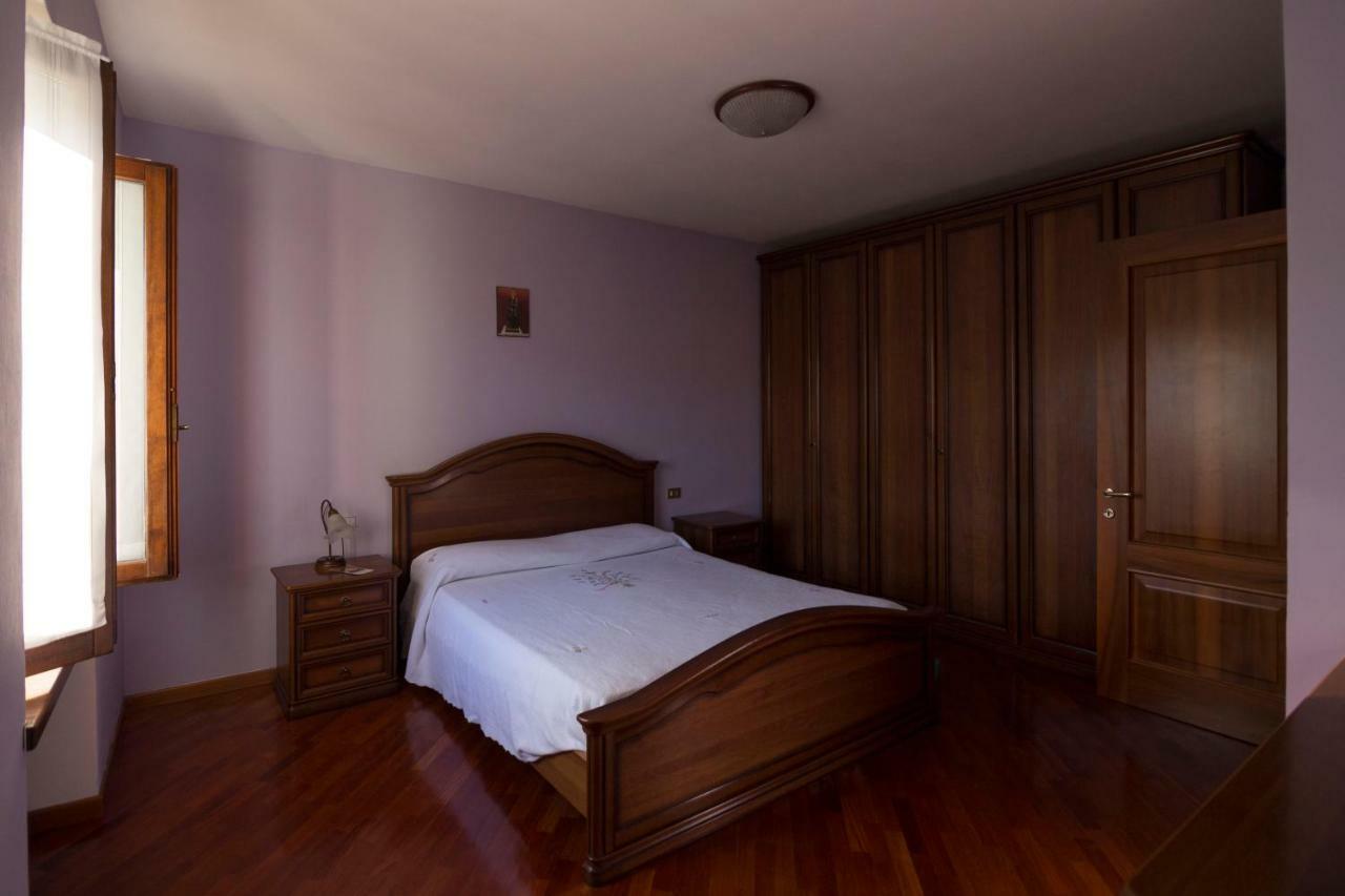 La Casa Di Cristina Apartment Арона Екстериор снимка